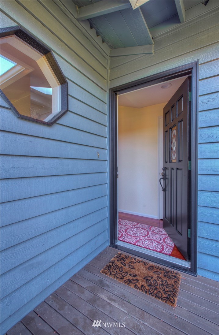 13609 Southeast 141st Street Renton, WA 98059 - Photo 3 of 25 Gallery Image 3