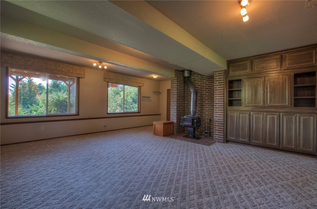 13609 Southeast 141st Street Renton, WA 98059 - Photo 21 of 25 Gallery Image 21