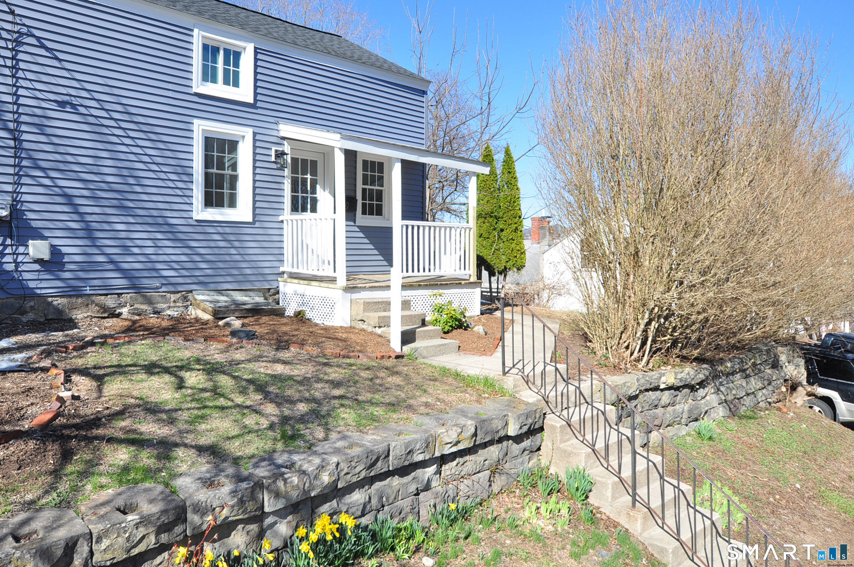 59 Bridge Street Canton, CT 06019 - Photo 2 of 40