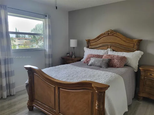 $189,900 | 4701 Northwest 34th Street, Unit 602, Lauderdale Lakes, FL 33319