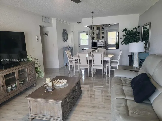 $189,900 | 4701 Northwest 34th Street, Unit 602, Lauderdale Lakes, FL 33319