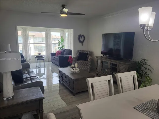 $189,900 | 4701 Northwest 34th Street, Unit 602, Lauderdale Lakes, FL 33319