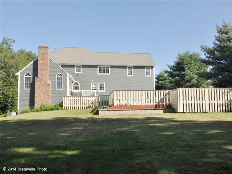5 Partridge Road Lincoln, RI 02865 - Photo 19 of 25 Exterior Back.