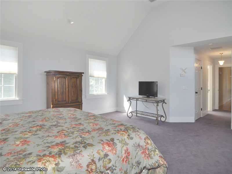 5 Partridge Road Lincoln, RI 02865 - Photo 22 of 25 Master Bedroom.