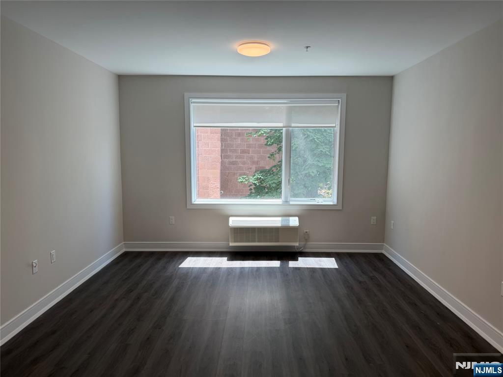 470 Main Street, Unit 408 Fort Lee, NJ 07024 - Photo 4 of 15