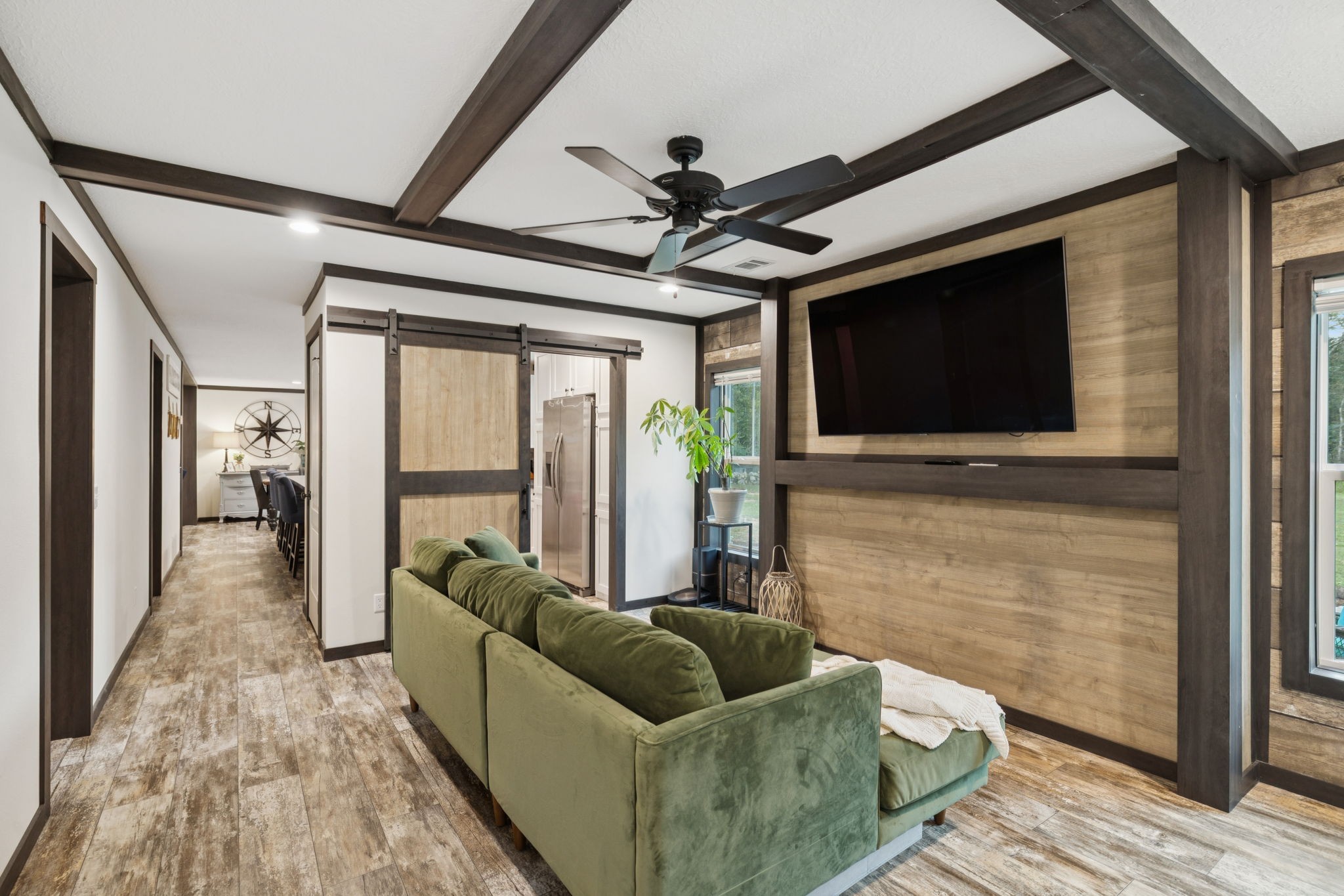 4650 Lunns Store Road Chapel Hill, TN 37034 - Photo 26 of 40 a living room with furniture and a flat screen tv