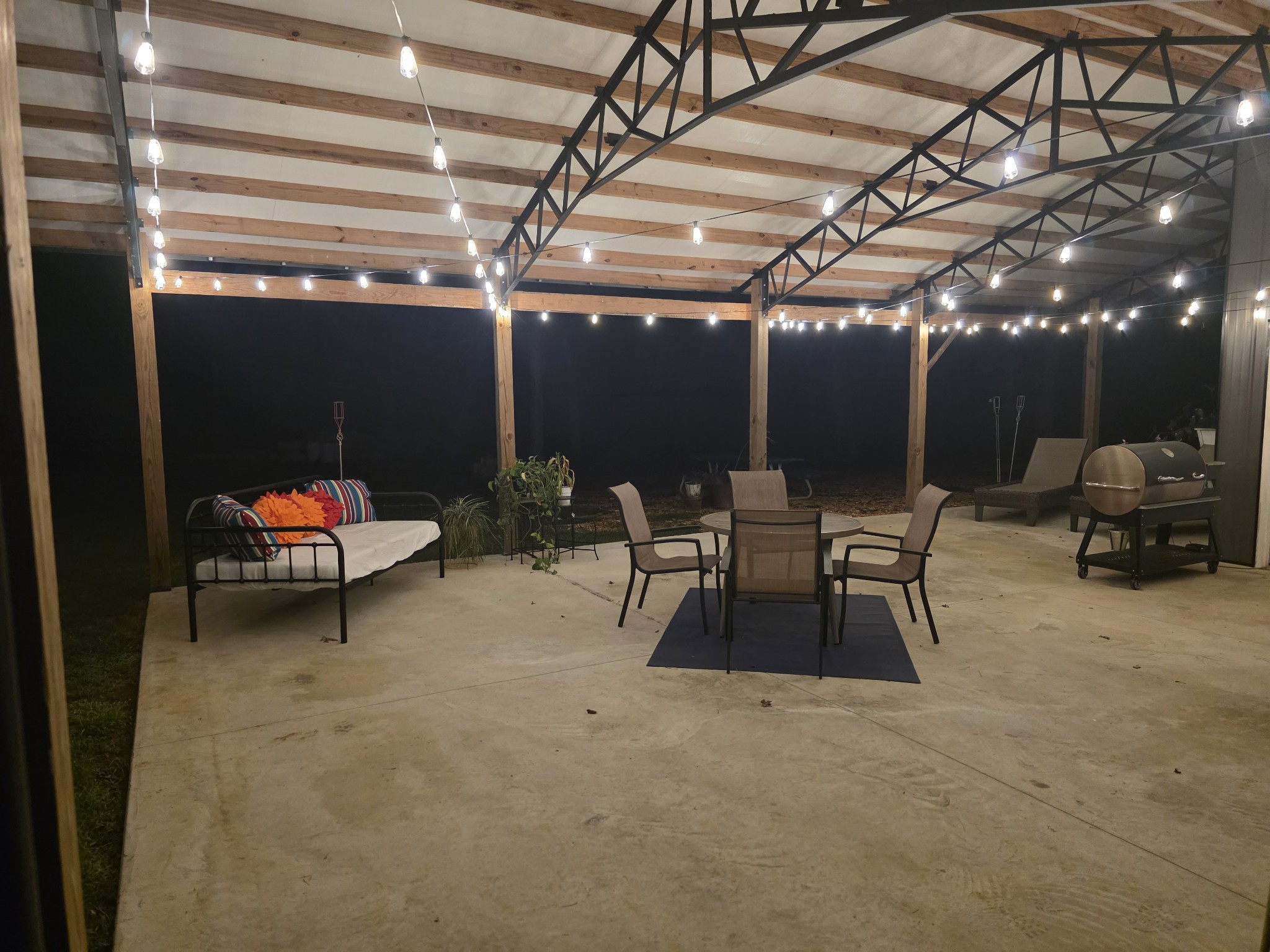 4650 Lunns Store Road Chapel Hill, TN 37034 - Photo 34 of 40 a outdoor space with lots of tables and chairs