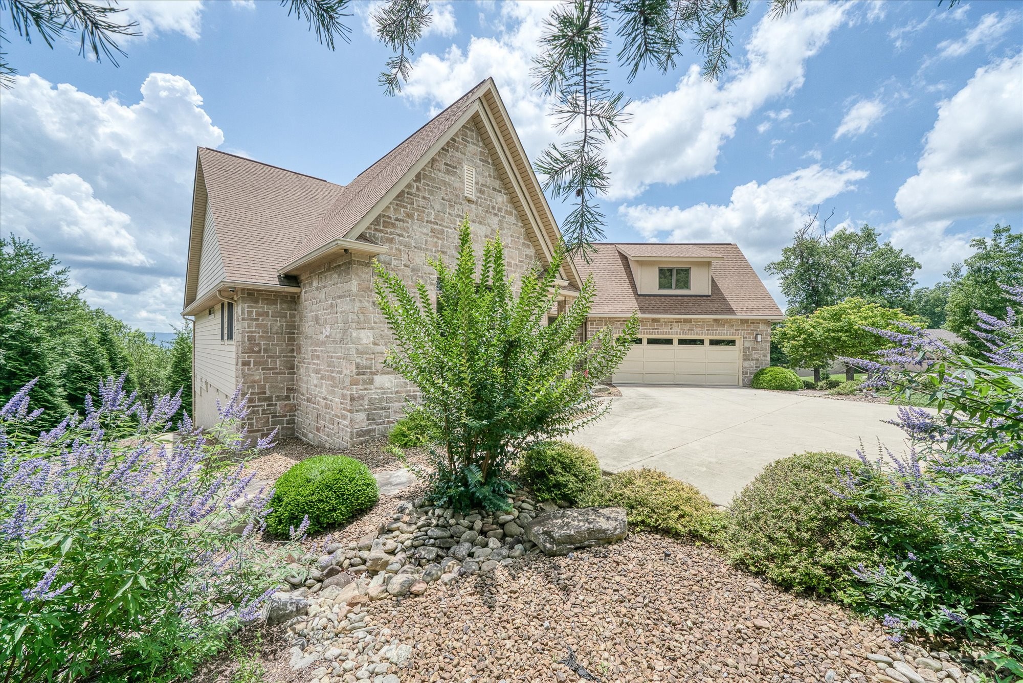 61 Bluff View Terrace Crossville, TN 38558 - Photo 3 of 81