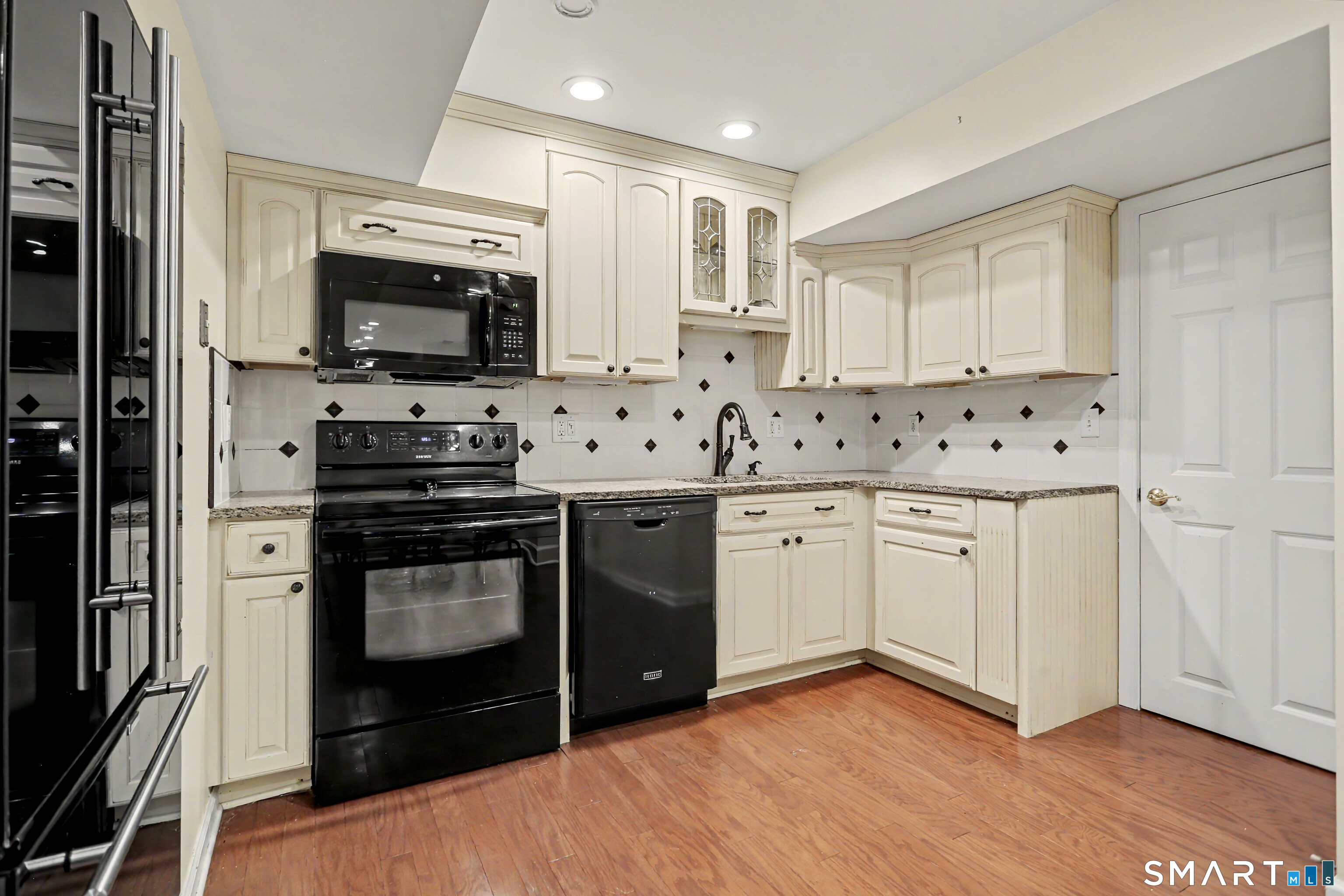 41 Grindstone Lane Monroe, CT 06468 - Photo 29 of 40 Beautiful in-law with 2 bedrooms and separate entrance.