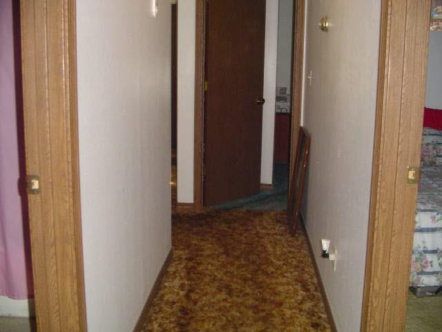 400 North Riverside Boulevard Goshen, IN 46528 - Photo 6 of 10 Gallery Image 6