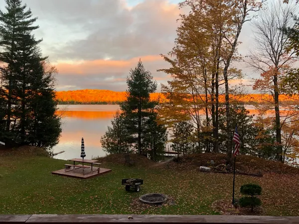 $675,000 | 17199 Bismark Lane, White Lake, WI 54491