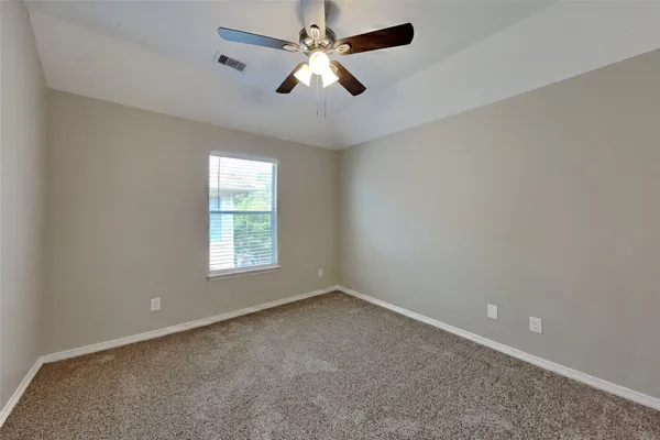 $2,100 | 8000 North Tarrytown Crossing Drive, Conroe, TX 77304