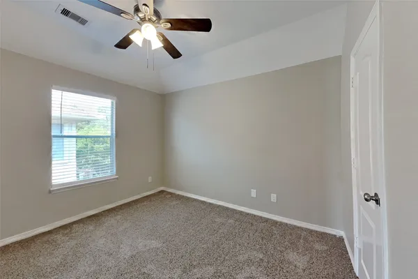 $2,100 | 8000 North Tarrytown Crossing Drive, Conroe, TX 77304