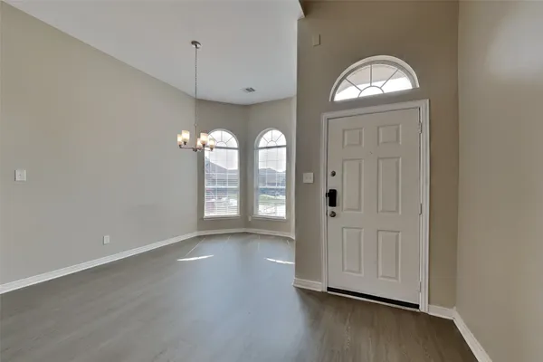 $2,100 | 8000 North Tarrytown Crossing Drive, Conroe, TX 77304