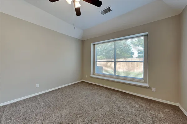$2,100 | 8000 North Tarrytown Crossing Drive, Conroe, TX 77304