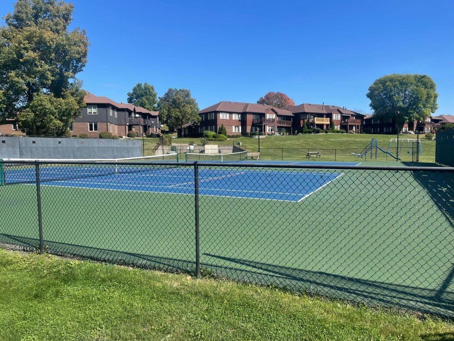 3794 Kingsway Drive Crown Point, IN 46307 - Photo 20 of 27 1500x1125