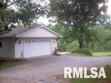 6349 Farthing Road Odin, IL 62870 - Photo 4 of 7