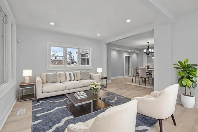 $319,999 | 12404 South Wood Street, Calumet Park, IL 60827