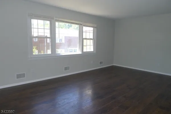 $1,800 | 15 Dartmouth Avenue, Unit 2B, Bridgewater, NJ 08807