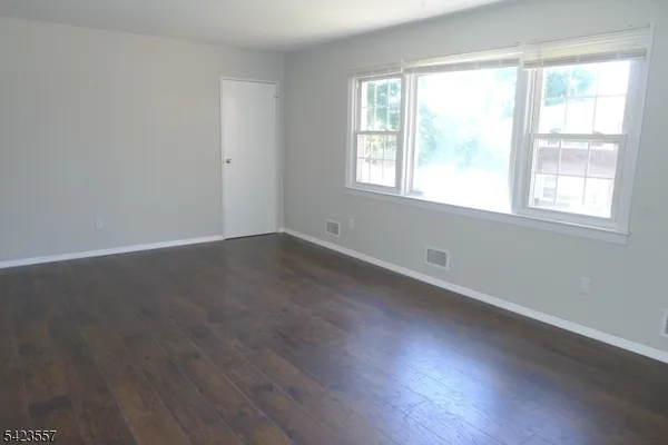 $1,800 | 15 Dartmouth Avenue, Unit 2B, Bridgewater, NJ 08807
