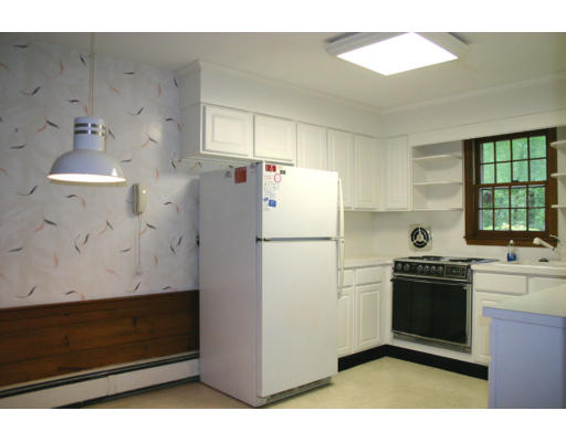 12 Keith Road Wayland, MA 01778 - Photo 2 of 8 Gallery Image 2