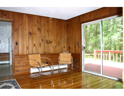 12 Keith Road Wayland, MA 01778 - Photo 3 of 8 Gallery Image 3