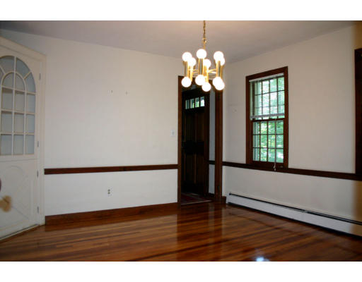 12 Keith Road Wayland, MA 01778 - Photo 4 of 8 Gallery Image 4