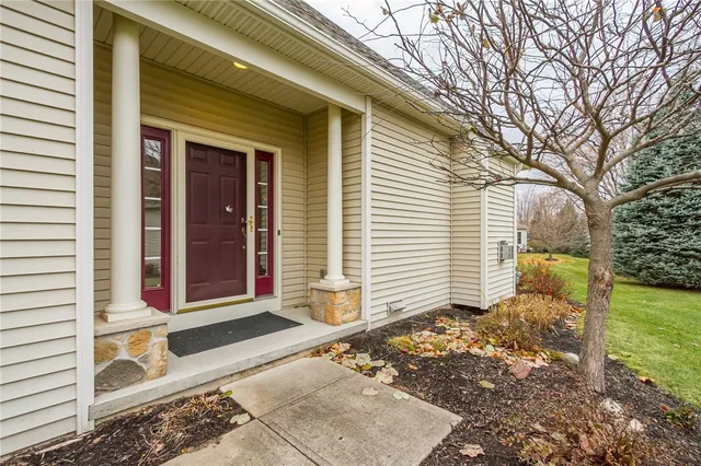 $432,000 | 1042 Chapelhill Drive, Victor, NY 14564