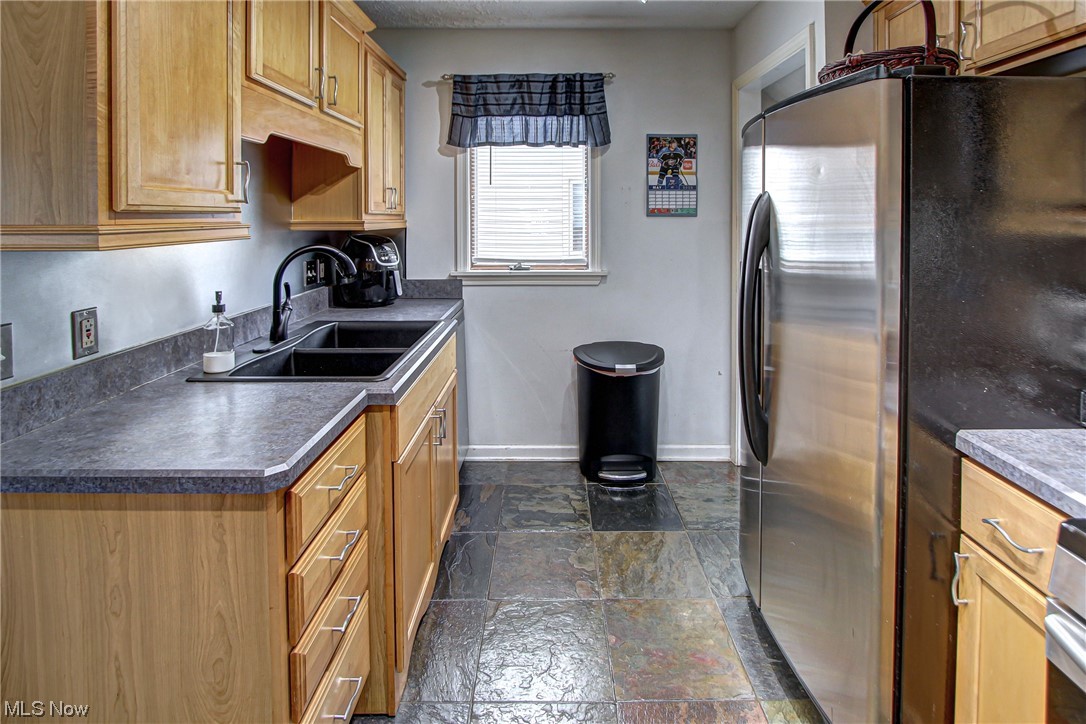 5709 Ackley Road Parma, OH 44129 - Photo 4 of 32 Gallery Image 4
