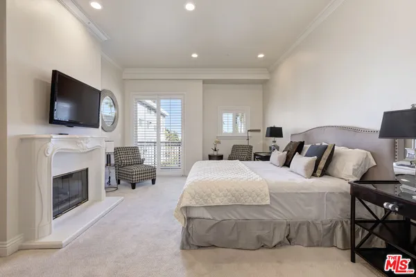 $11,500 | 132 South Maple Drive, Unit PH4, Beverly Hills, CA 90212