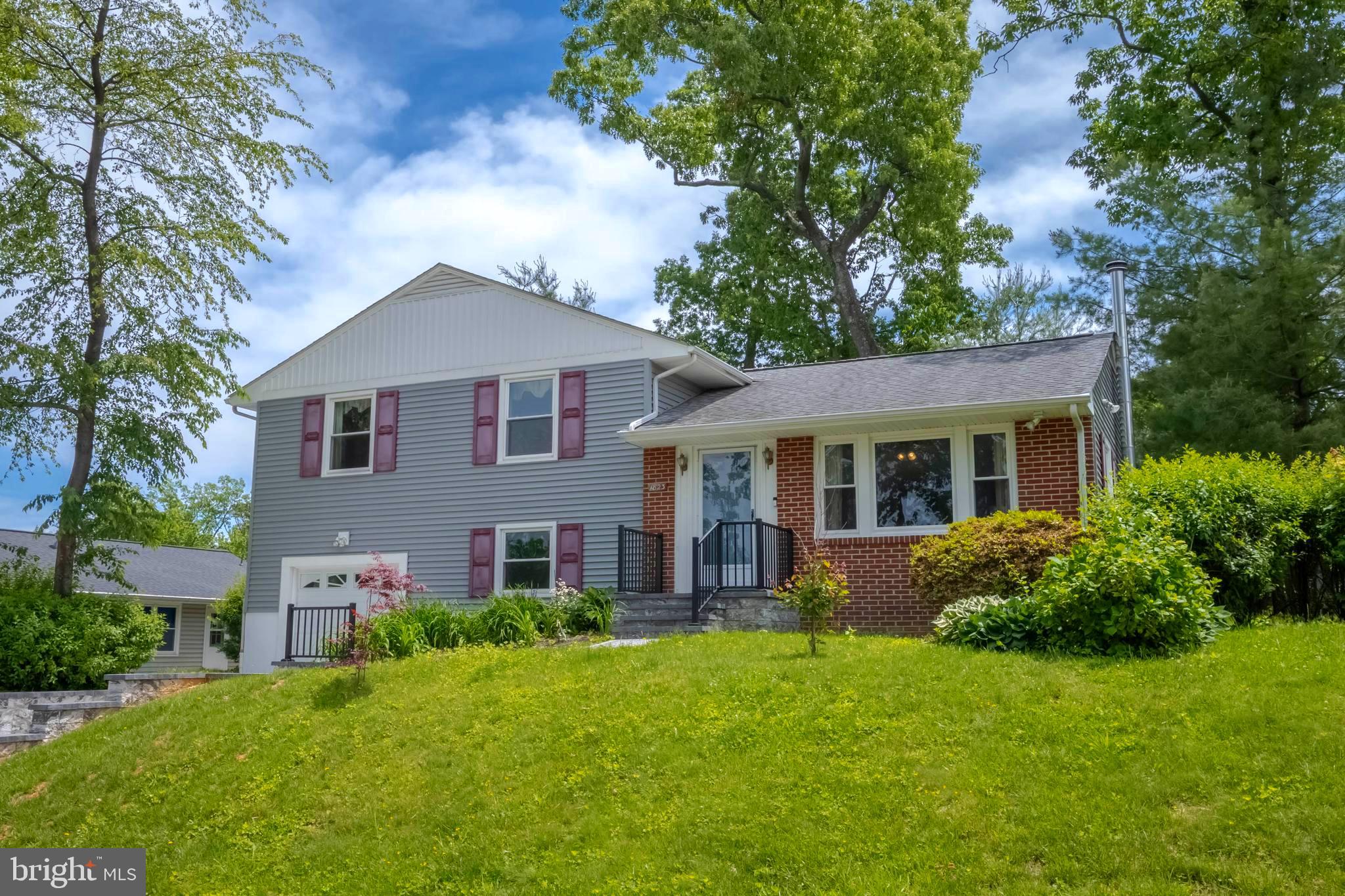 1823 Dunwoody Road Baltimore, MD 21234 - Photo 3 of 32 LOVELY CURB APPEAL