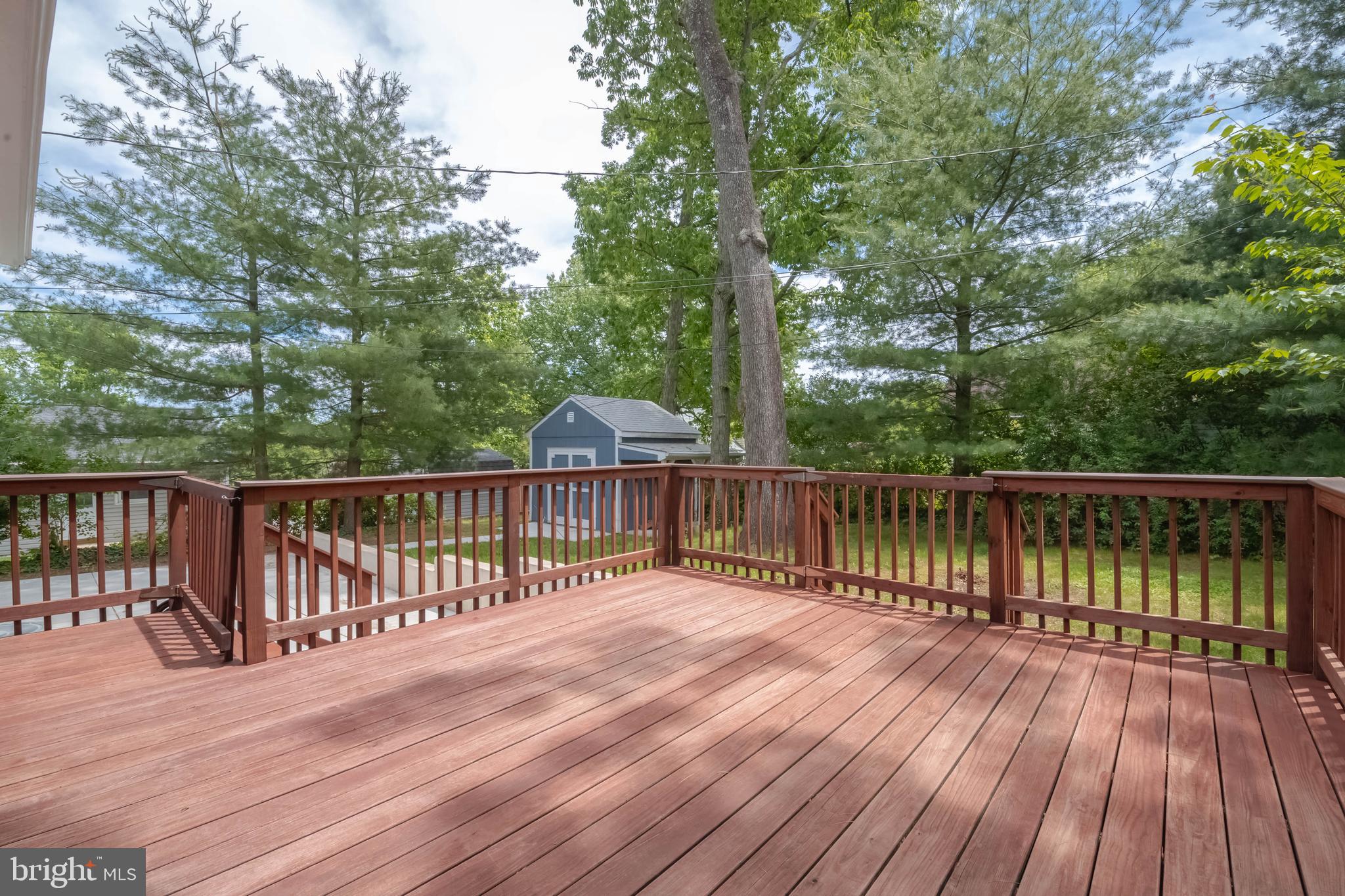 1823 Dunwoody Road Baltimore, MD 21234 - Photo 9 of 32 PERFECT FOR OUTDOOR ENTERTAINING
