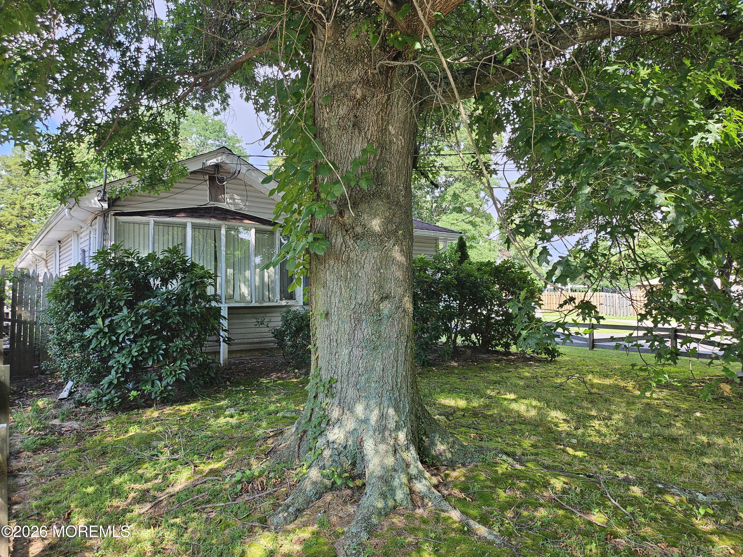 66 Whalepond Road Oakhurst, NJ 07755 - Photo 4 of 9 3