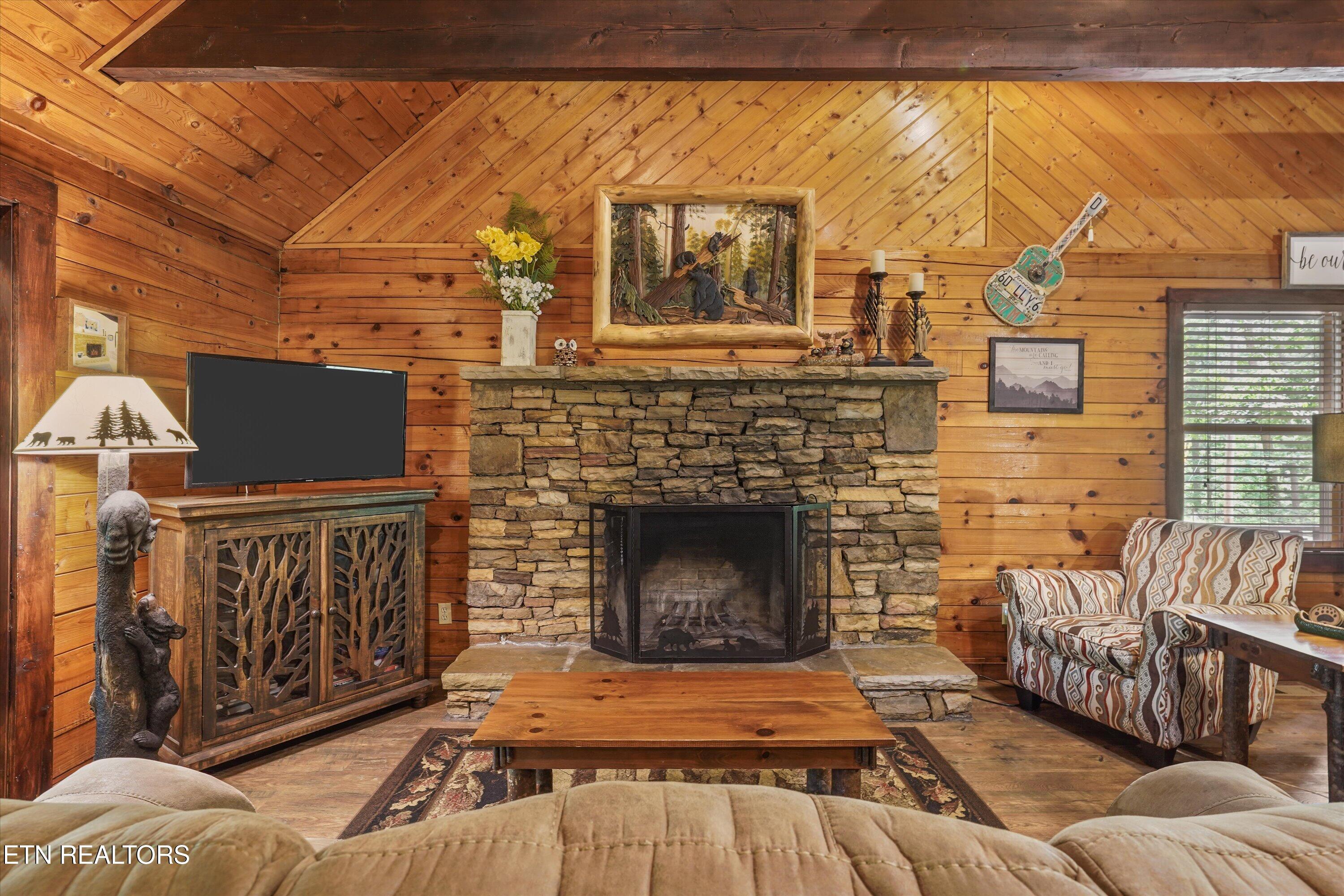 2308 Hidden Mountain Road Sevierville, TN 37876 - Photo 9 of 53 Living Room