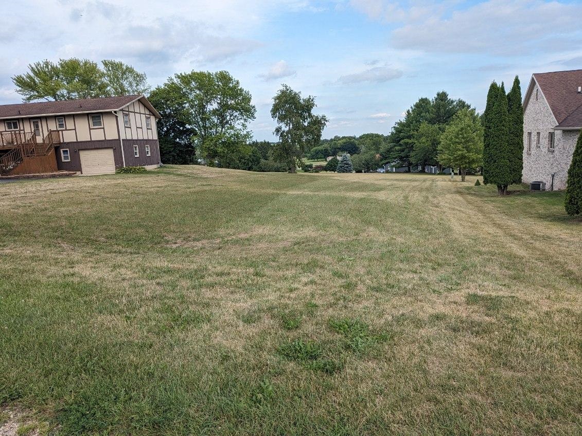 1721 Baintree Road Lake Summerset, IL 61019 - Photo 3 of 4 a view of a house with a yard