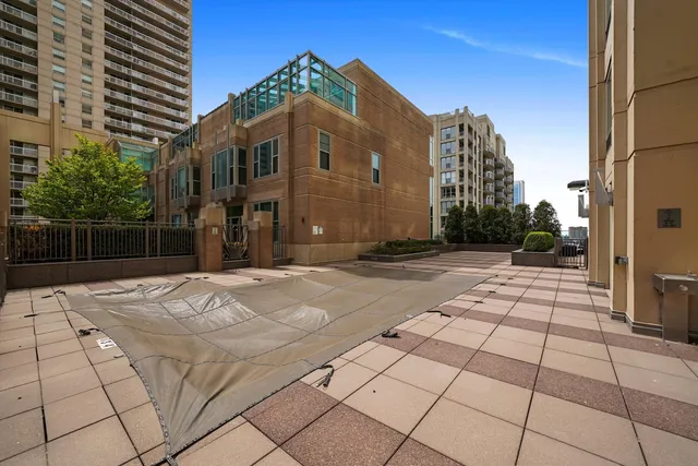 $368,000 | 33 West Ontario Street, Unit 24I, Chicago, IL 60654