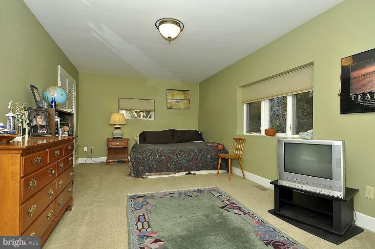 6312 Walhonding Road Bethesda, MD 20816 - Photo 19 of 29 Bedroom #2