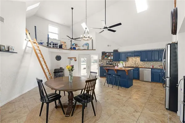 $334,900 | 10059 B Highway, Windsor, MO 65360