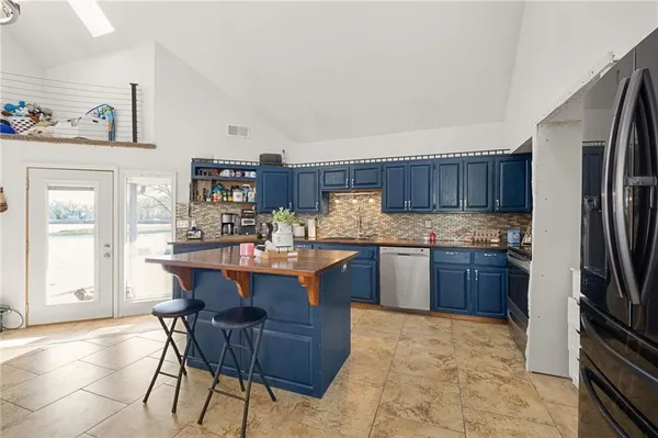 $334,900 | 10059 B Highway, Windsor, MO 65360