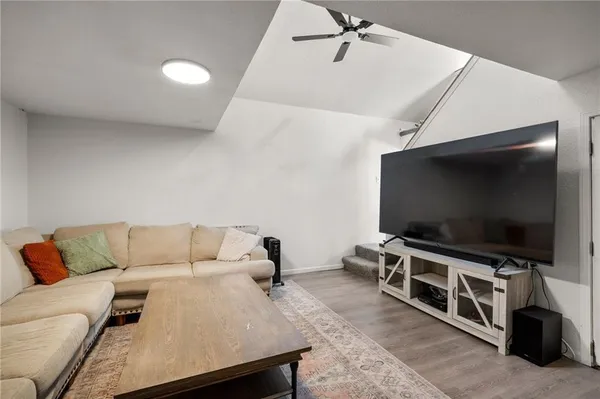 $334,900 | 10059 B Highway, Windsor, MO 65360