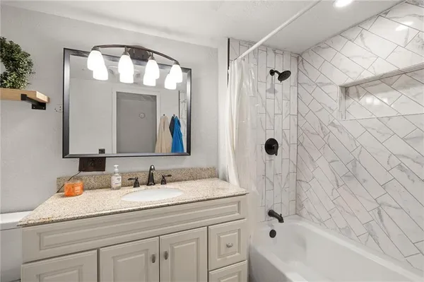 $334,900 | 10059 B Highway, Windsor, MO 65360