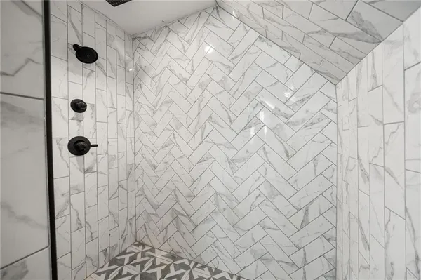 $334,900 | 10059 B Highway, Windsor, MO 65360