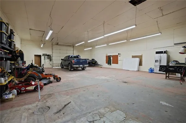 $334,900 | 10059 B Highway, Windsor, MO 65360