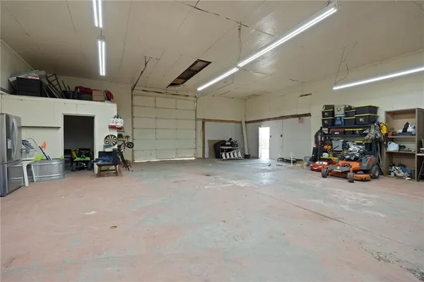 $334,900 | 10059 B Highway, Windsor, MO 65360