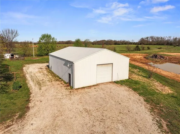 $334,900 | 10059 B Highway, Windsor, MO 65360