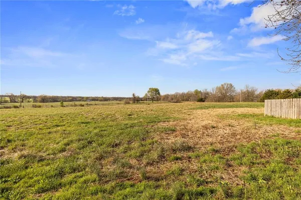 $334,900 | 10059 B Highway, Windsor, MO 65360