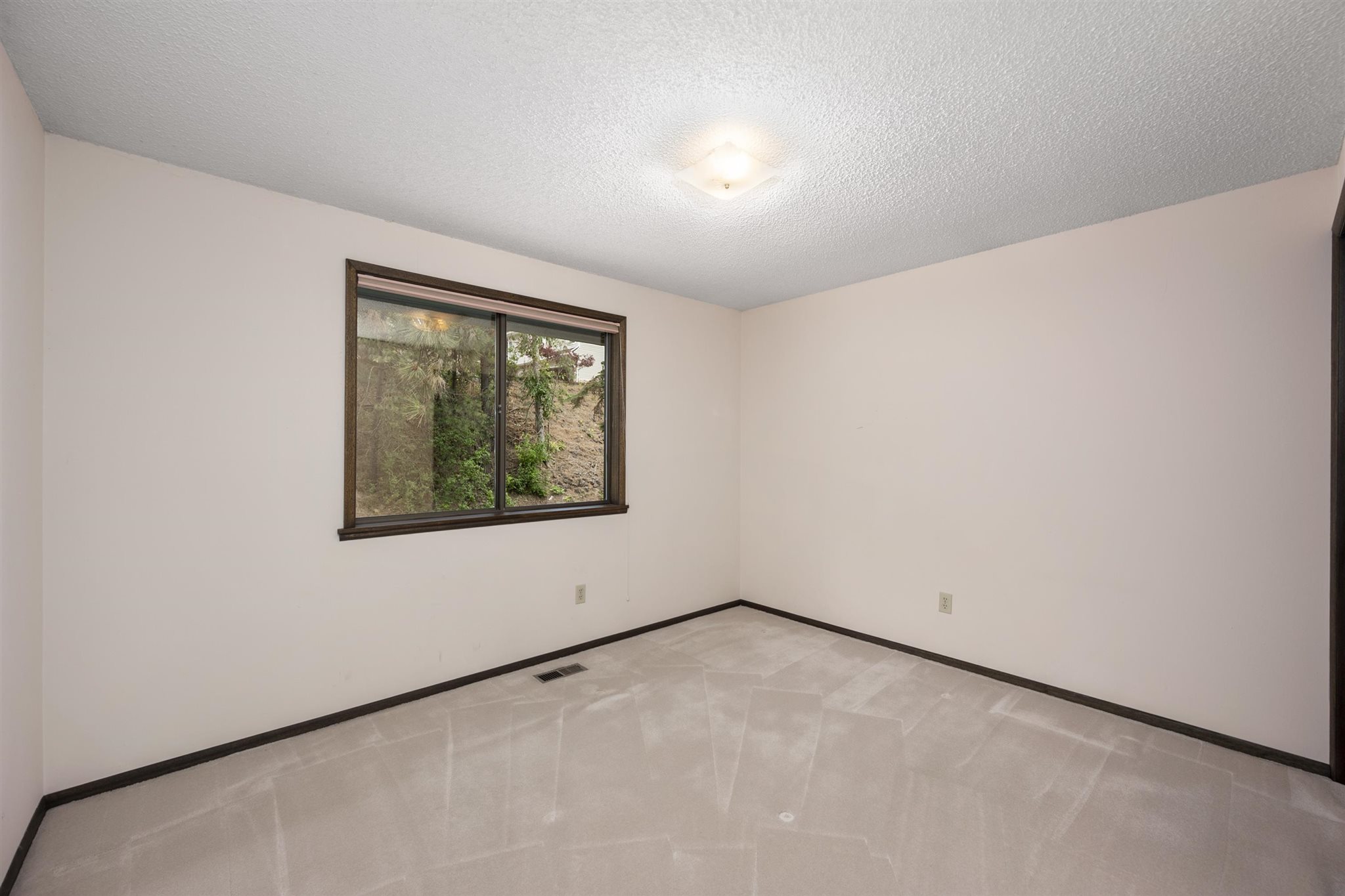 4211 West Arrowhead Road Spokane, WA 99208 - Photo 14 of 33 Gallery Image 14