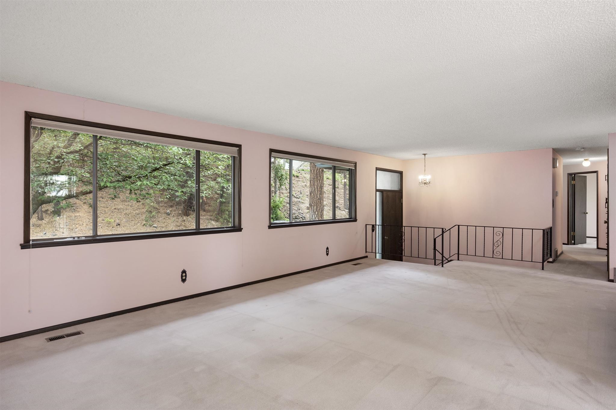 4211 West Arrowhead Road Spokane, WA 99208 - Photo 3 of 33 Gallery Image 3