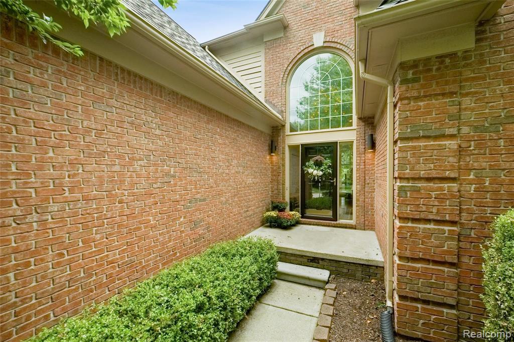 3743 Sleepy Fox Drive Rochester Hills, MI 48309 - Photo 5 of 55