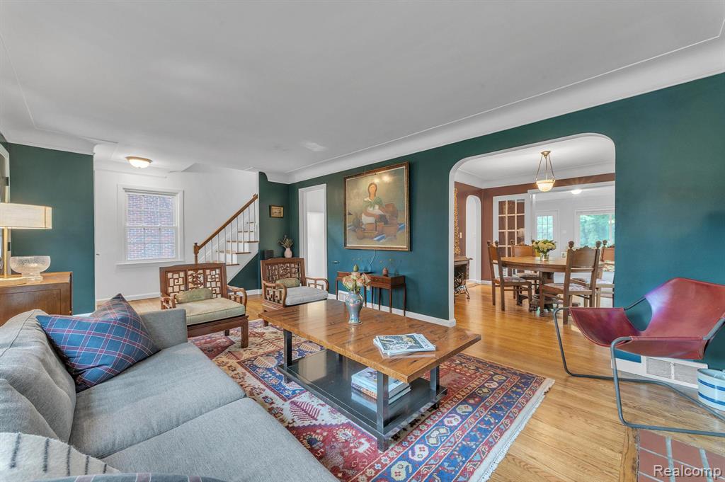 421 Maison Road Grosse Pointe Farms, MI 48236 - Photo 10 of 44